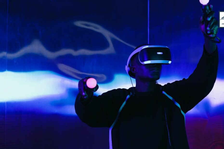 5 Zodiac Signs That Are Secret Tech Geeks